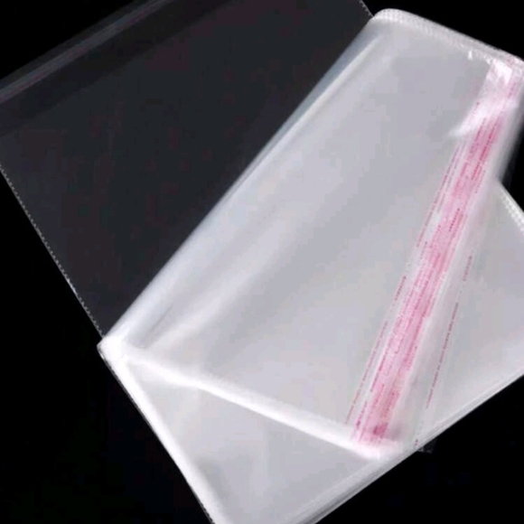 ✨️🤍 100 13"x 9" piece  clear plastic giftbag/ shipping supplies  ✨️🤍 - Picture 4 of 4